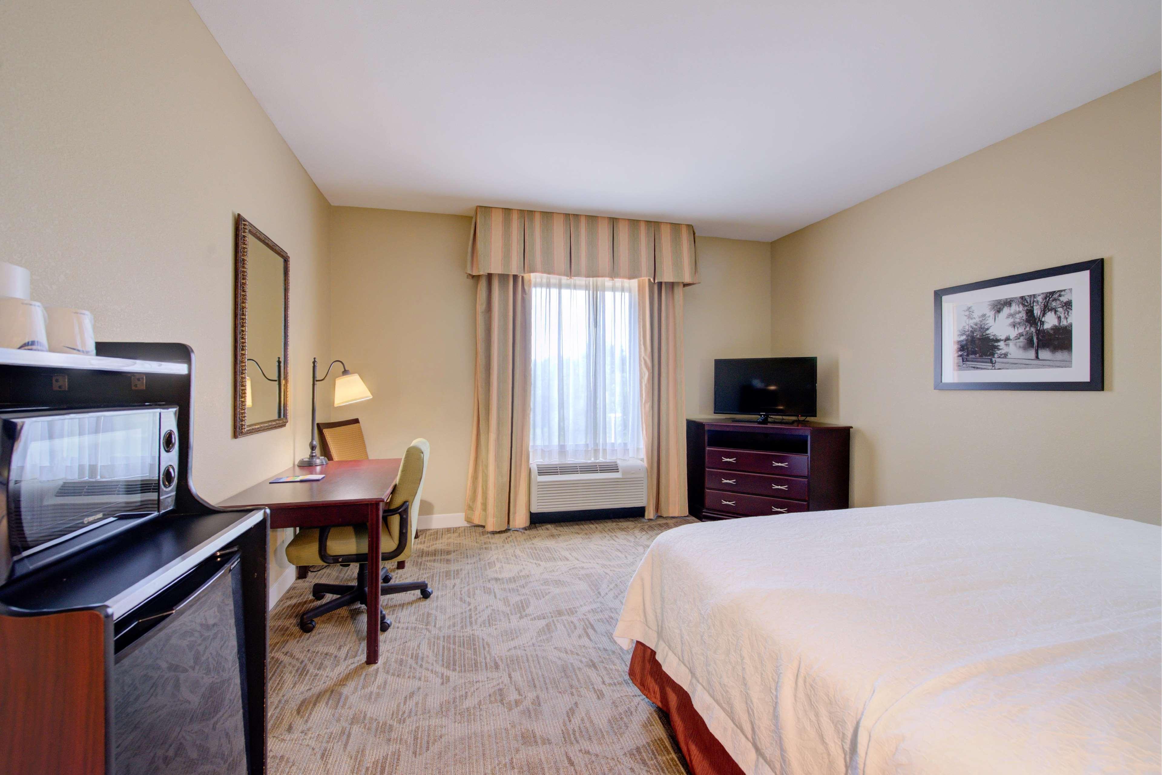 Hampton Inn Baton Rouge - Денем Спрингс Экстерьер фото
