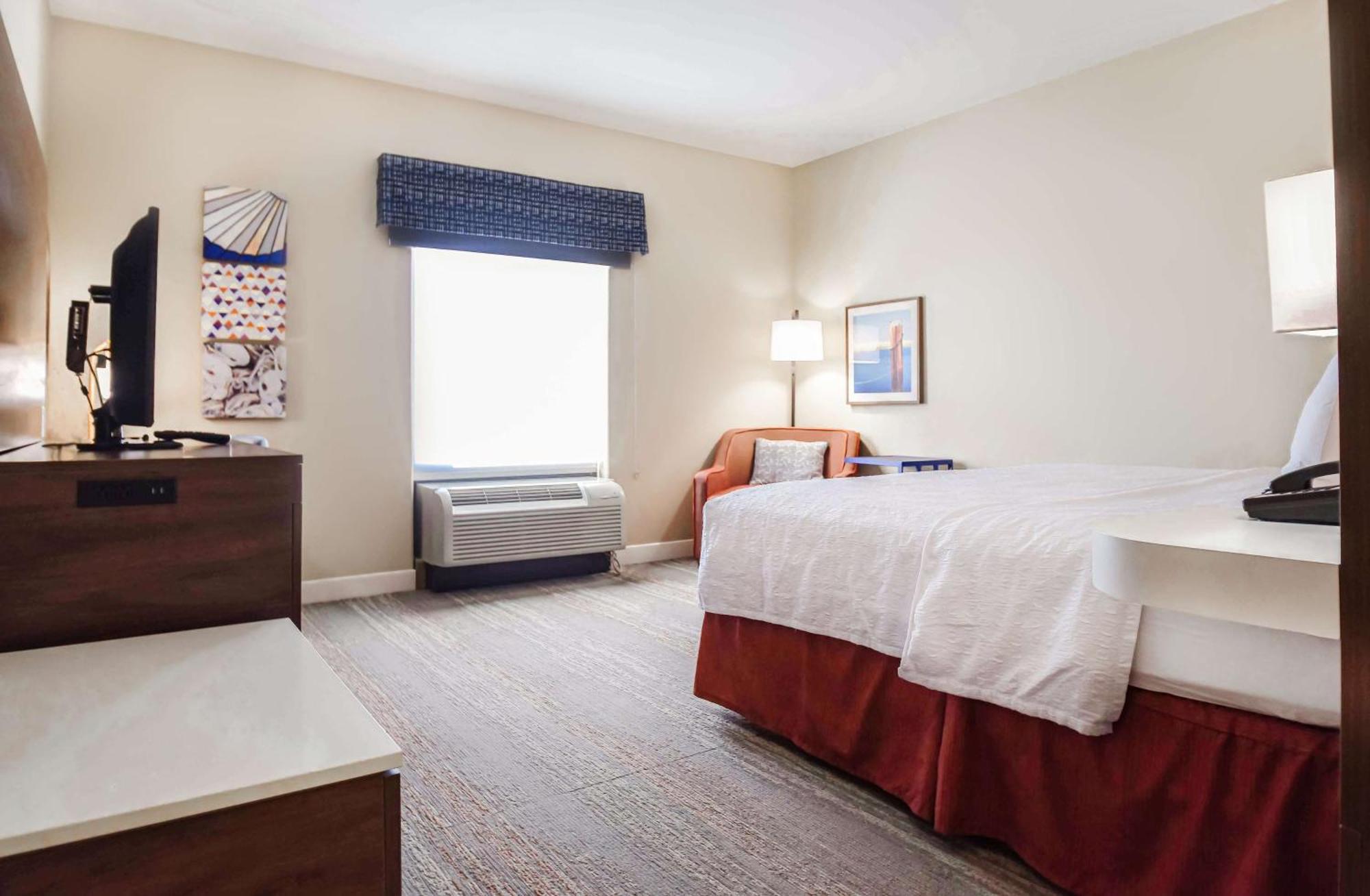Hampton Inn Baton Rouge - Денем Спрингс Экстерьер фото