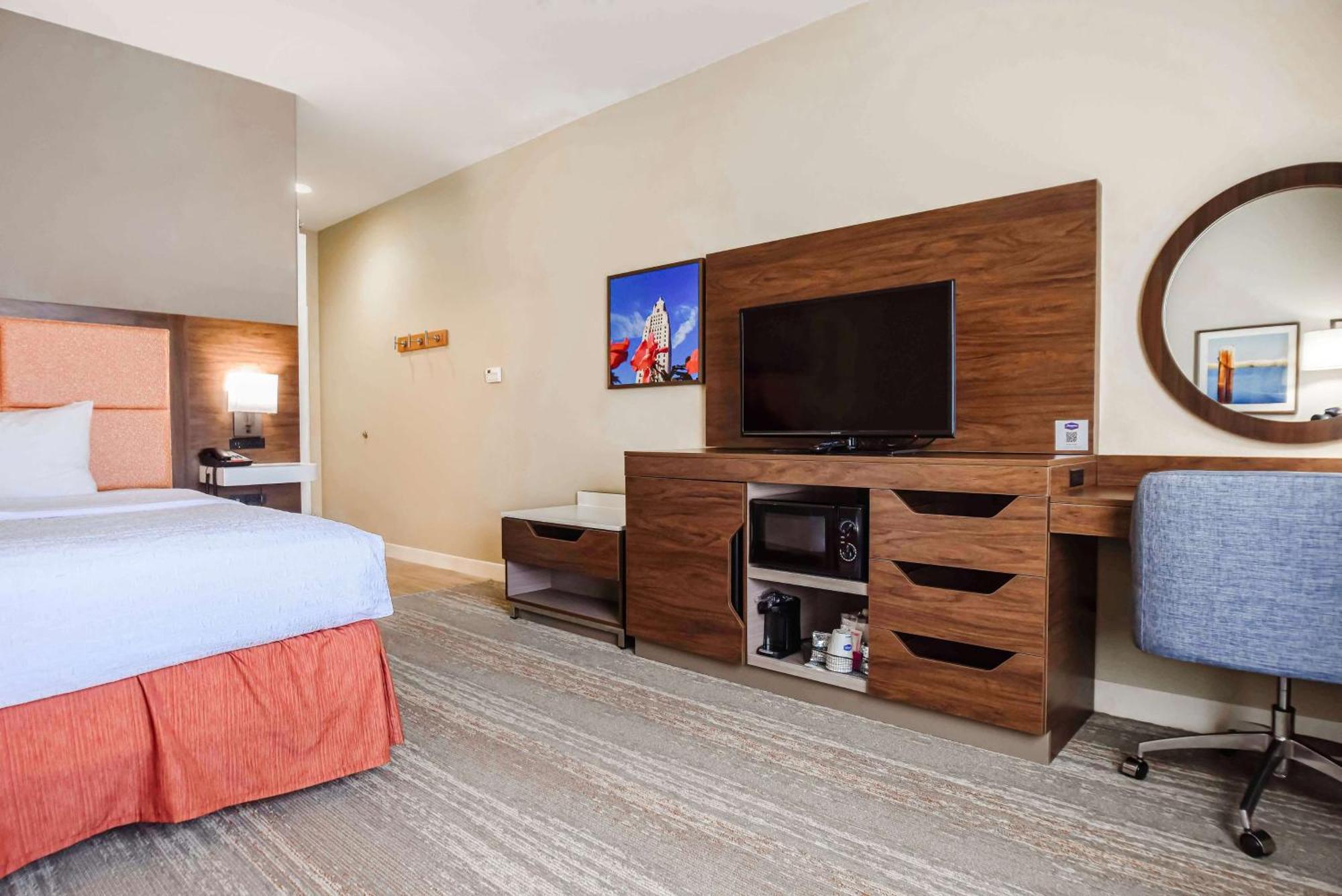 Hampton Inn Baton Rouge - Денем Спрингс Экстерьер фото
