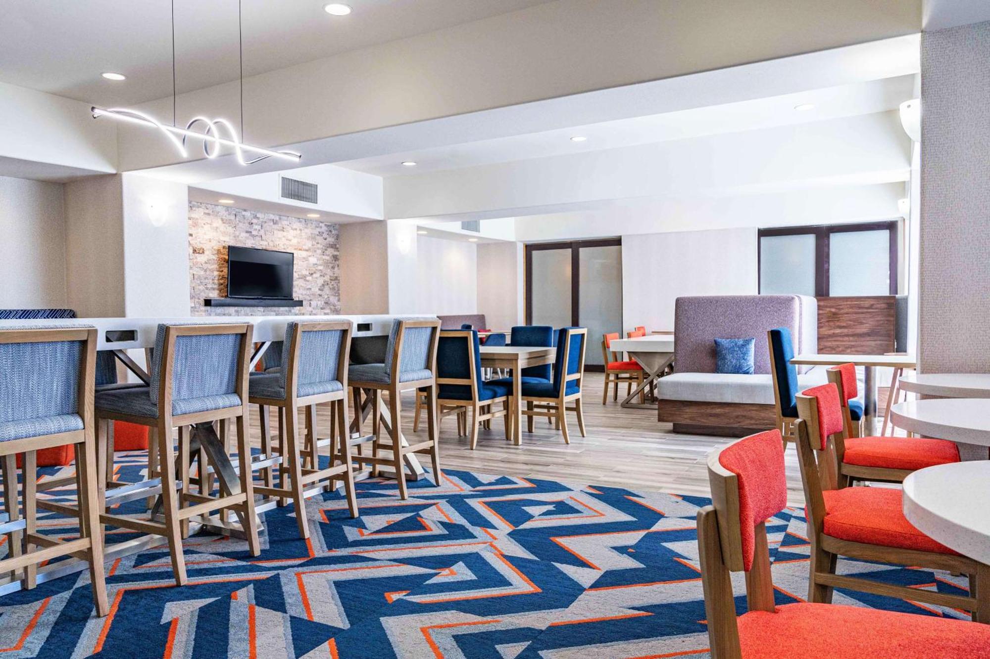 Hampton Inn Baton Rouge - Денем Спрингс Экстерьер фото
