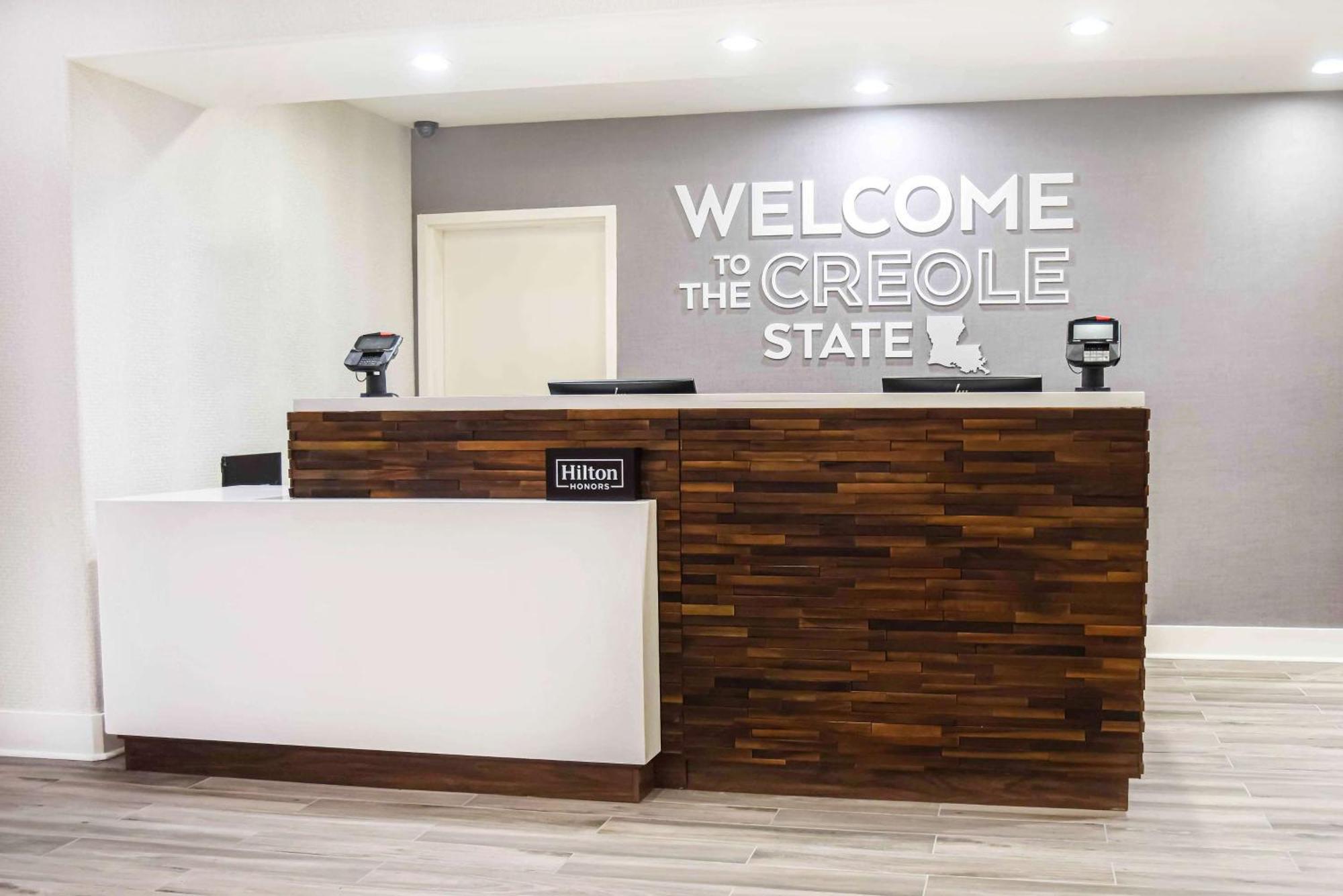 Hampton Inn Baton Rouge - Денем Спрингс Экстерьер фото